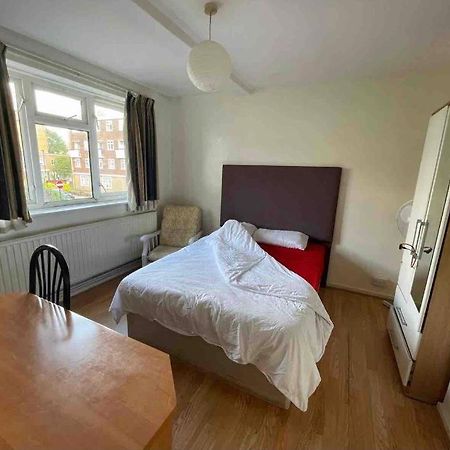 Arbnb Comfy Sleep Guest House Self Catering Private Bedrooms 60 Pound Per Night Per Person Londres Exterior foto